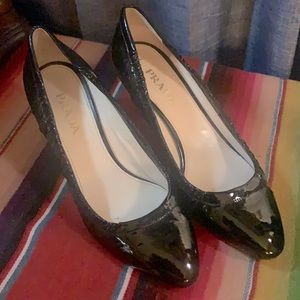 Lovely Sz 6 Prada shoes
